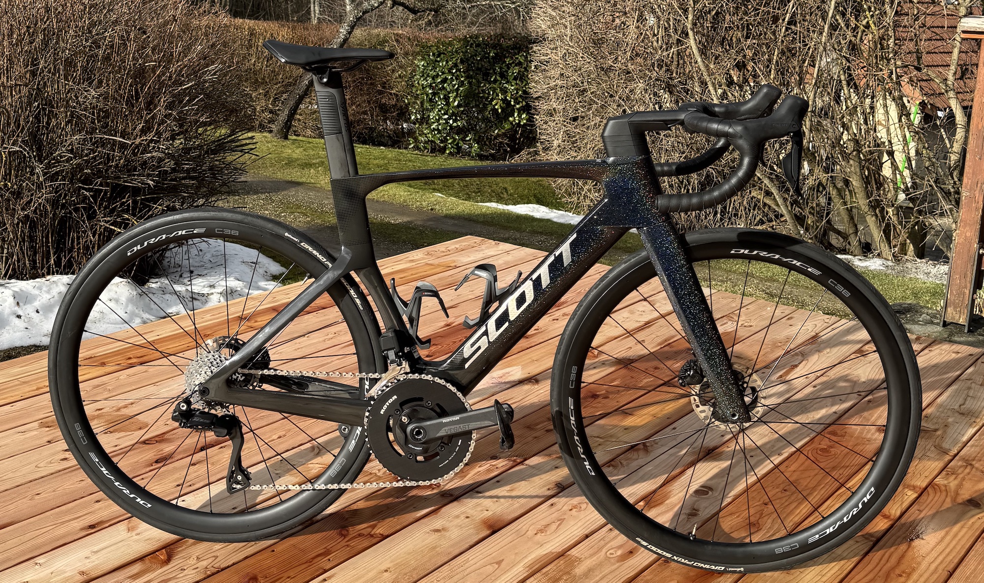 Scott Foil en Shimano 105 di2 optimisé par velo-perso.com Le vélo de Colin Savioz en 2025, monté en Shimano 105 di2 et optimisé